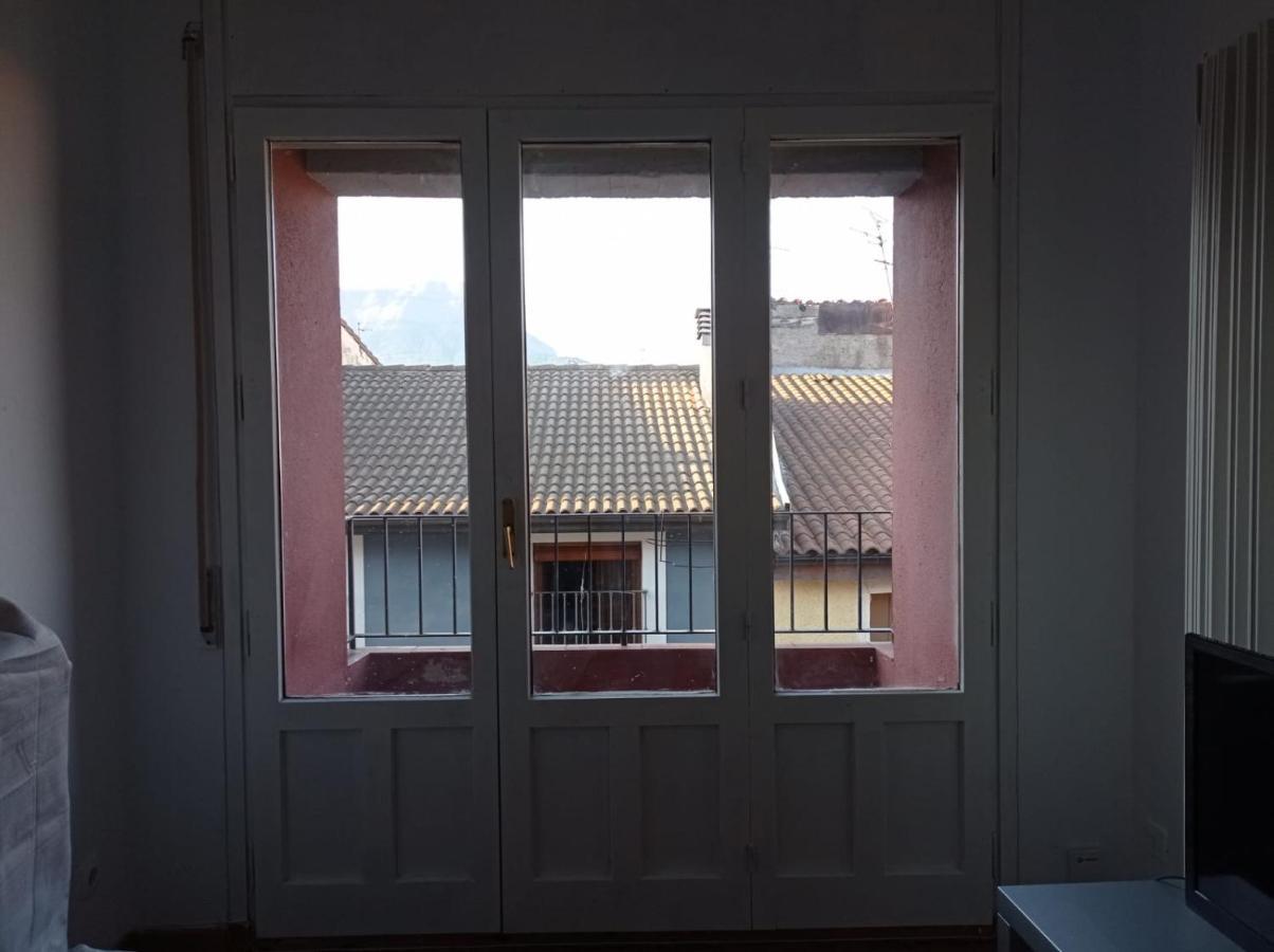 Luminoso, Centrico Y Silencioso Apartamento Jaca Exterior foto