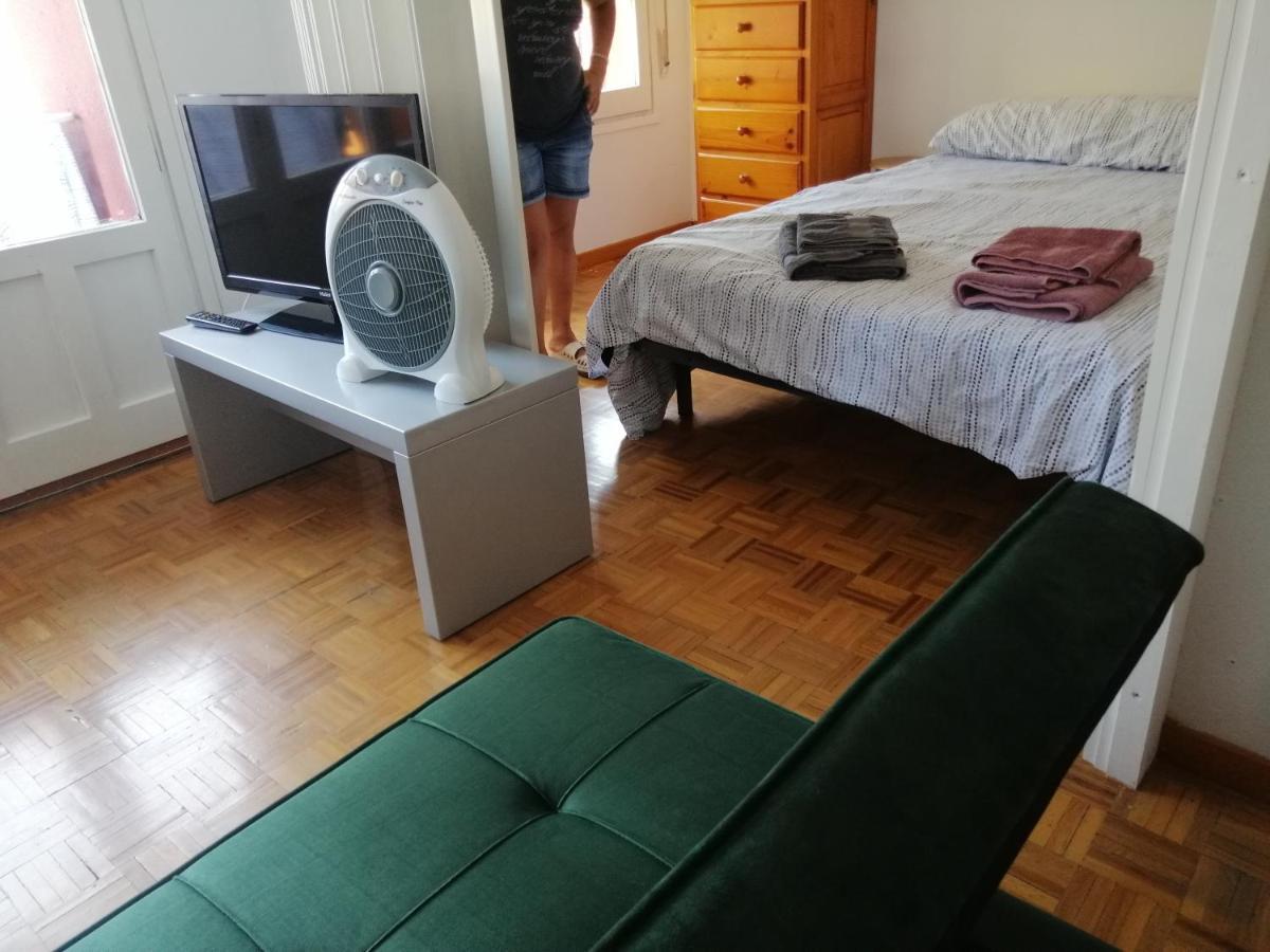 Luminoso, Centrico Y Silencioso Apartamento Jaca Exterior foto