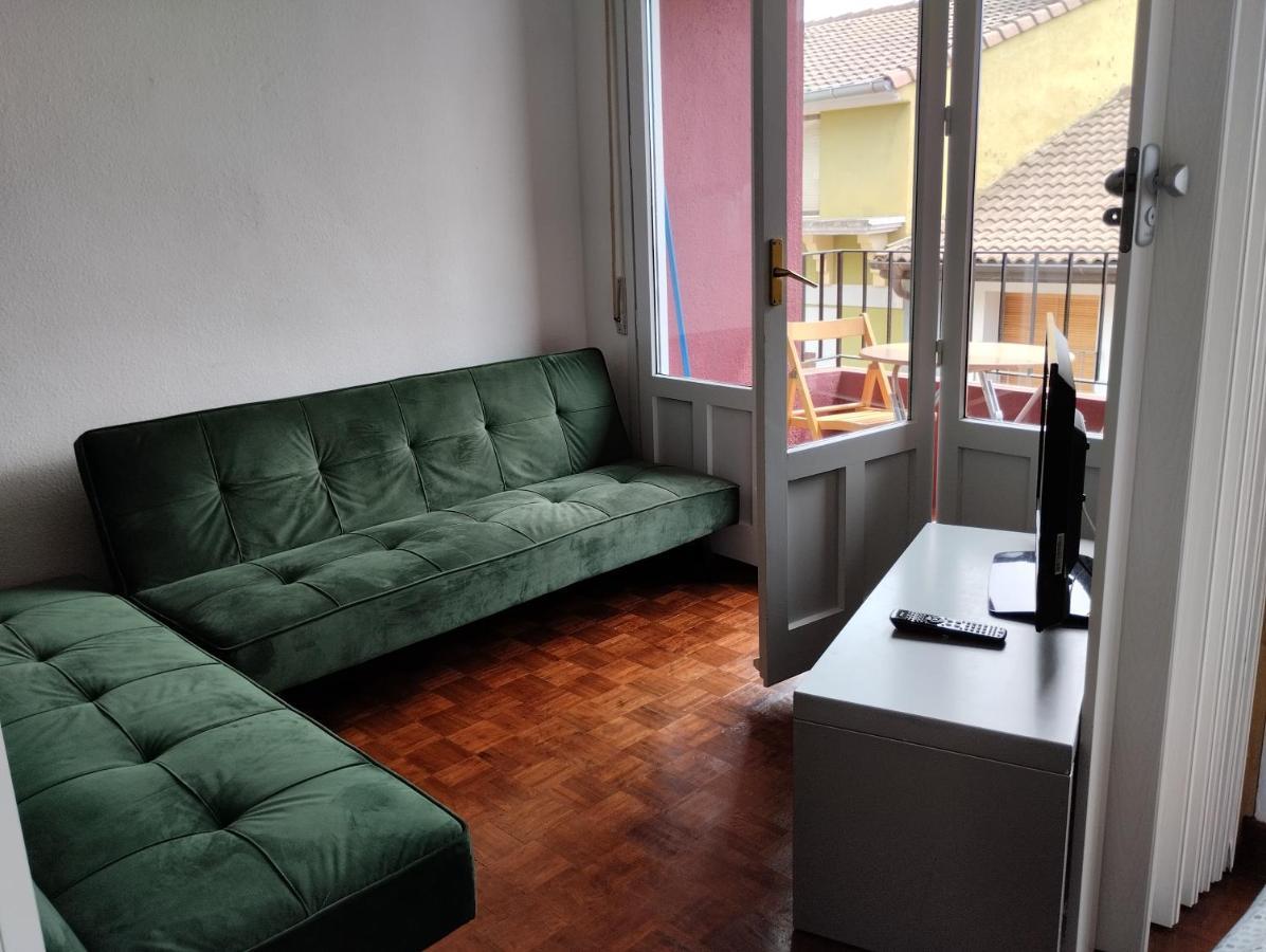 Luminoso, Centrico Y Silencioso Apartamento Jaca Exterior foto