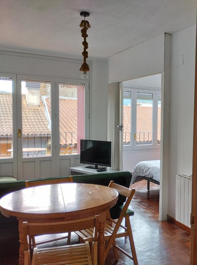 Luminoso, Centrico Y Silencioso Apartamento Jaca Exterior foto