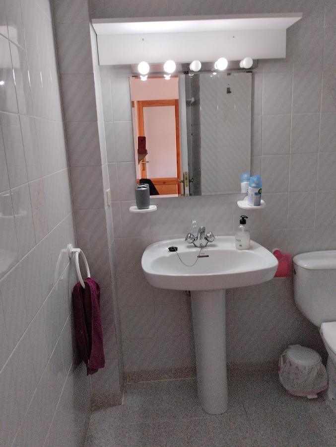 Luminoso, Centrico Y Silencioso Apartamento Jaca Exterior foto